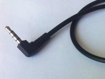 3-5mm-trrs-4-pole-right-angle-cable